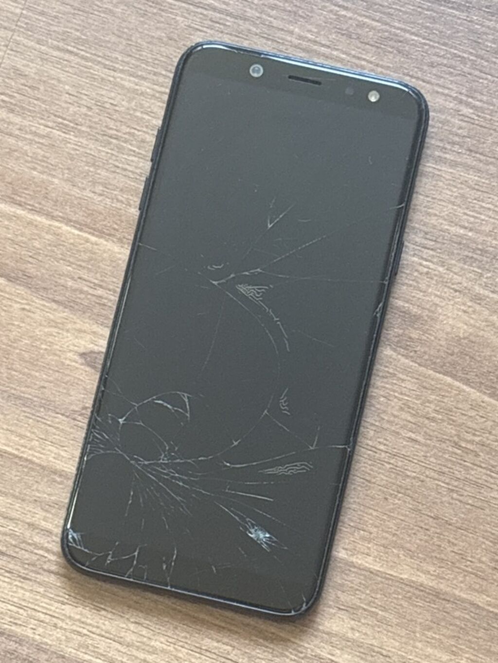 Samsung Galaxy A6, rəng - Qara, Sensor, Barmaq izi, İki sim kartlı — Samsung, Digah (2)