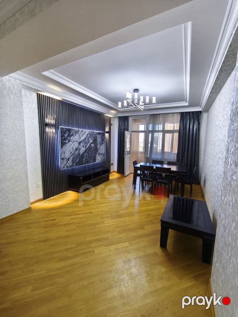 Satılır 3 otaqlı yeni tikili 132 m²