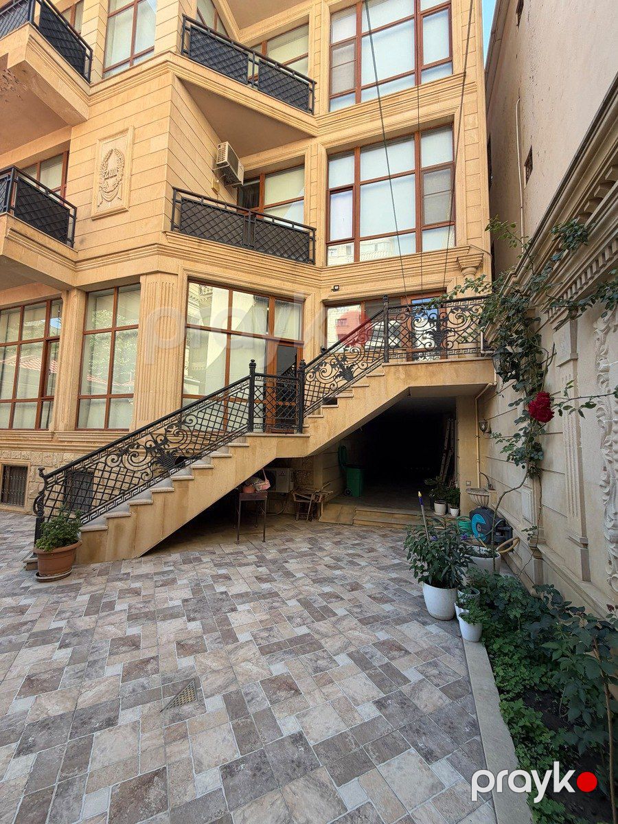 Satılır 7 otaqlı həyət evi/bağ evi 500 m² — Ev, villa, Bakı (2)