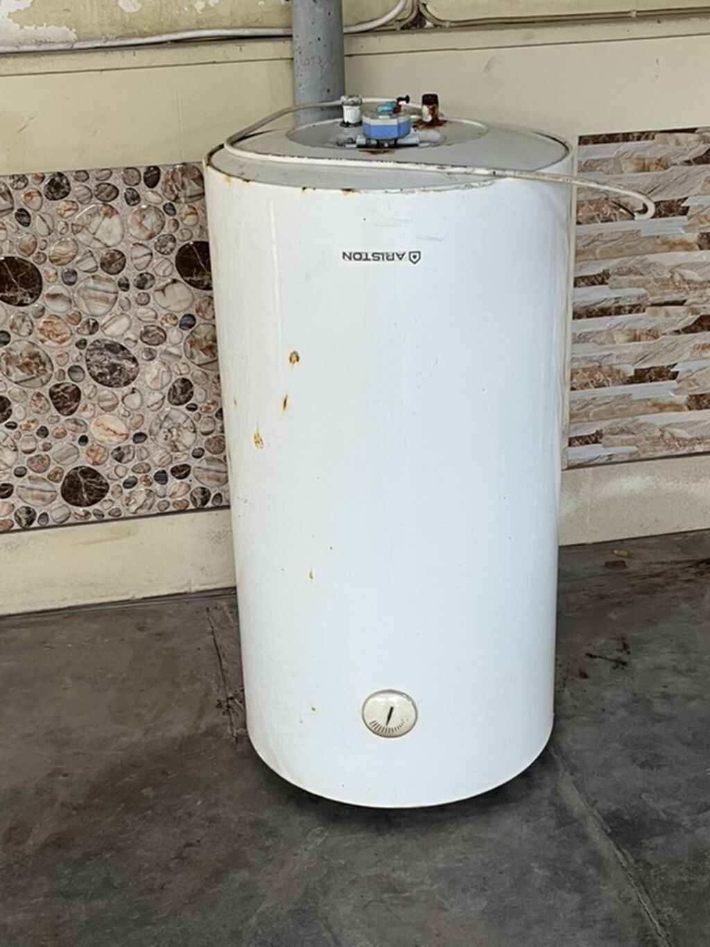 Ariston su qızdırıcısı (elektrik, akkumulyator tipli, şaquli silindrik — Elektronika, Saatlı (3)
