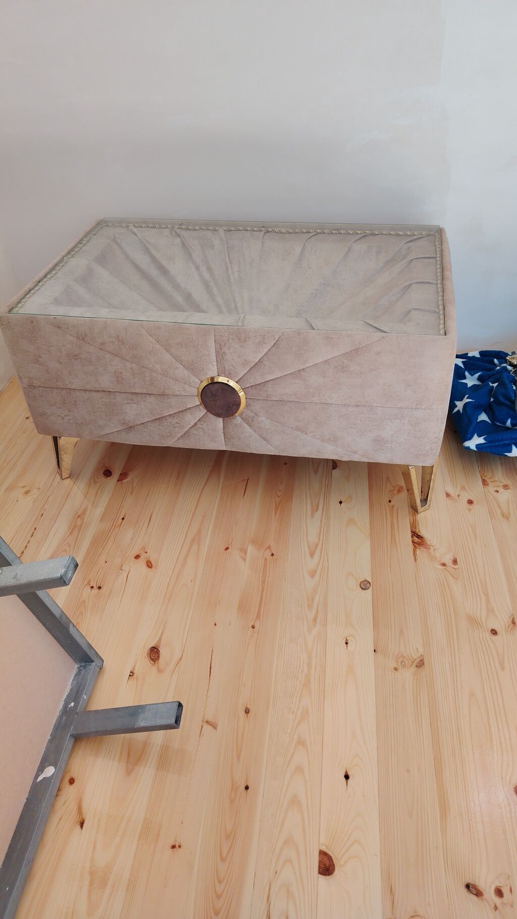 Mebel dəsti – yumşaq künc divan və jurnallıq