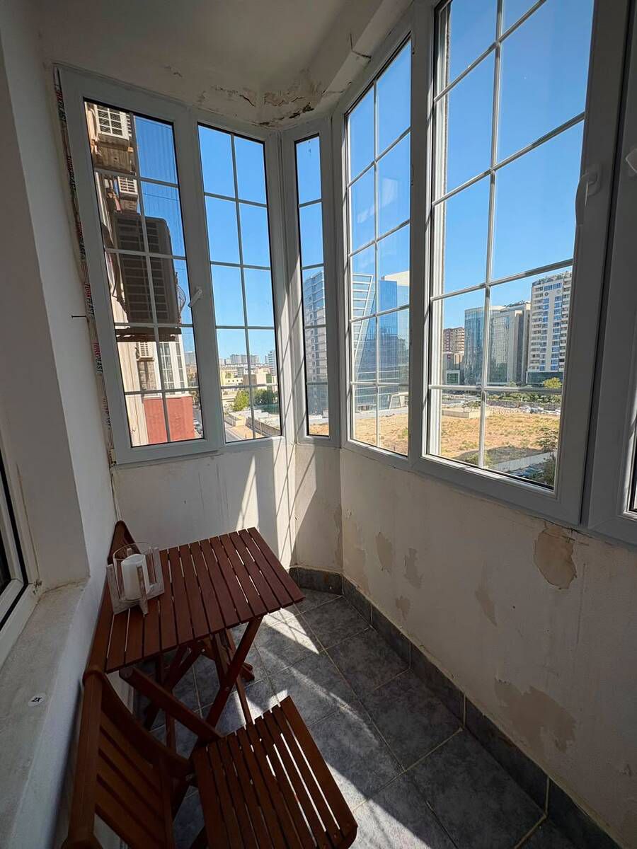 Satılır 8 otaqlı yeni tikili 360 m² — Mənzil, Bakı (12)