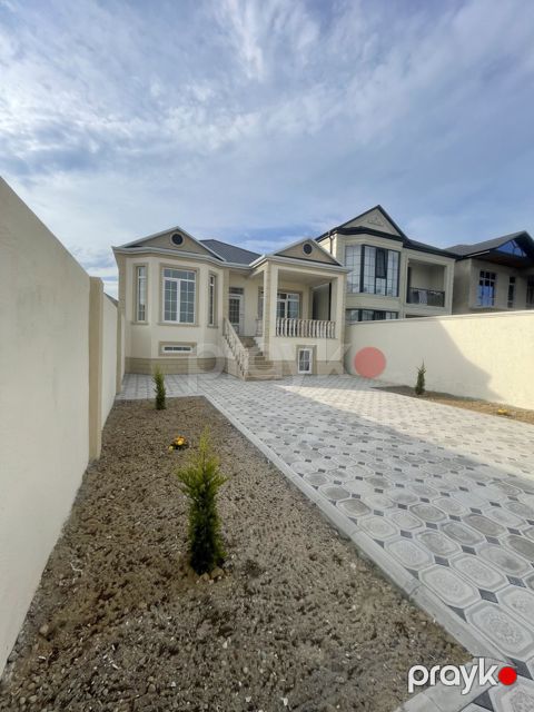Satılır 4 otaqlı həyət evi/bağ evi 130 m²