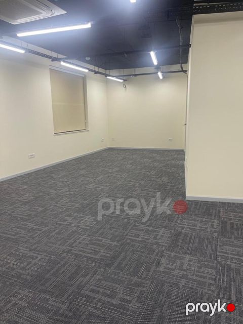İcarəyə verilir 4 otaqlı ofis 200 m²