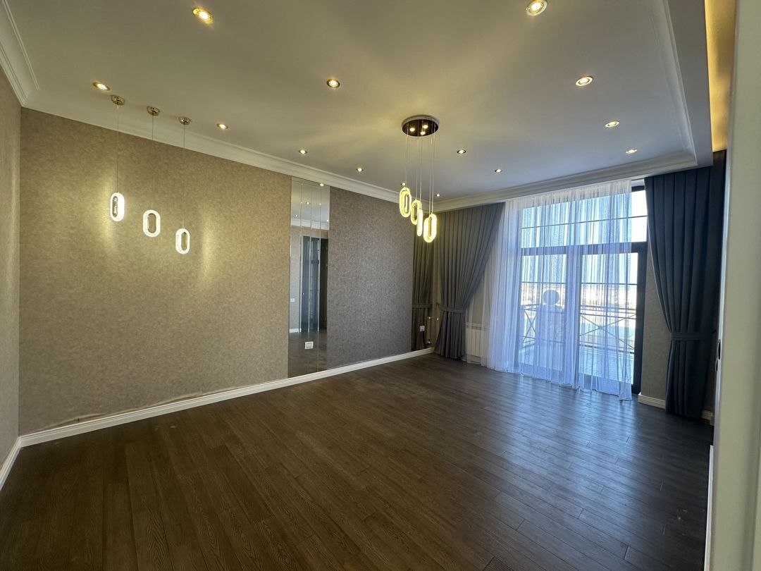 Satılır 5 otaqlı həyət evi/bağ evi 250 m² — Ev, villa, Bakı (6)