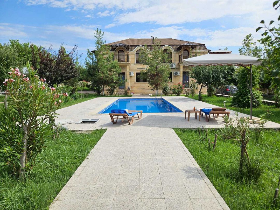 İcarəyə verilir 8 otaqlı həyət evi/bağ evi 260 m² — Ev, villa, Qəbələ (5)