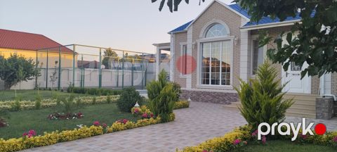 Satılır 5 otaqlı həyət evi/bağ evi 300 m²