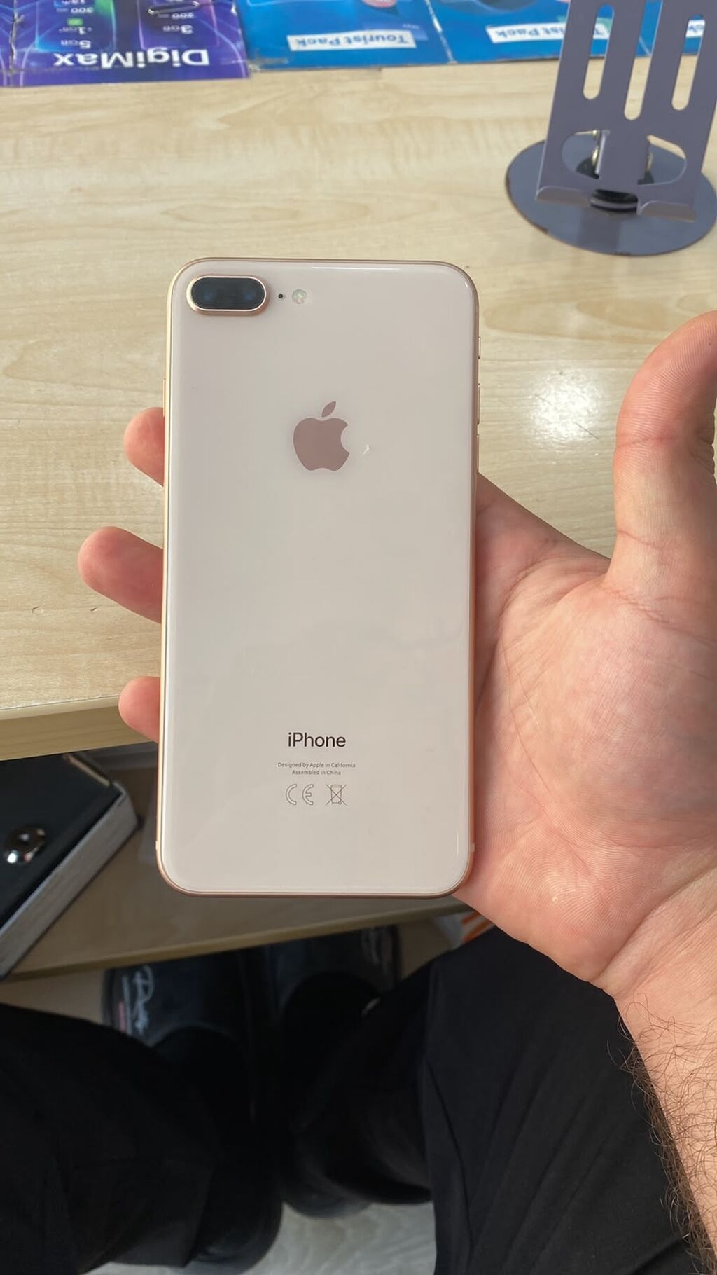 IPhone 8 Plus, Qızılı, Barmaq izi — Apple iPhone, Bakı