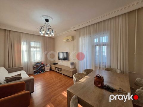 Satılır 2 otaqlı köhnə tikili 60 m²