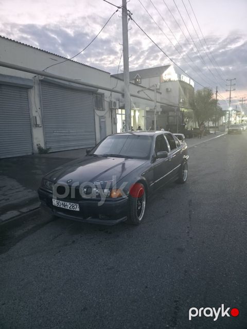 BMW 318, 1998 il