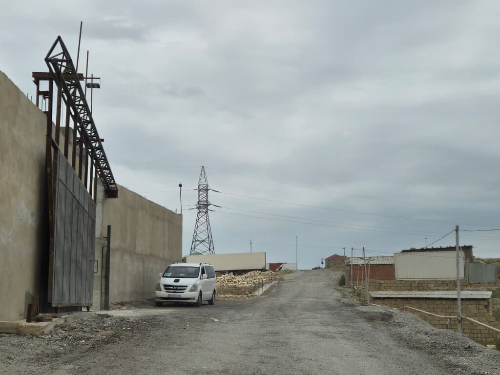 7 yama 9-7 metrlik 3 faza isiq 48 sot erazi 6 otaq 1 anbar 1 umumi — Daşınmaz əmlak, Xırdalan (4)