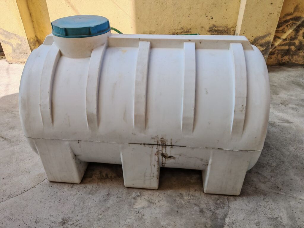 Bak, Plastik, 1000 l l, İşlənmiş — Mallar, Xırdalan (8)