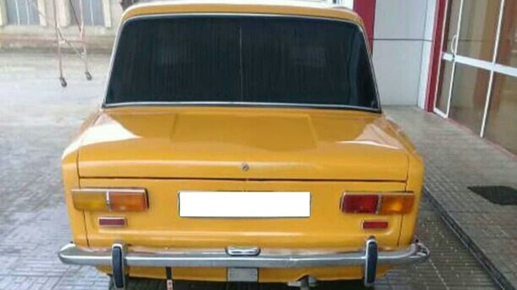 Yalnız WhatsApp VAZ 2101 “Jiquli” sedan, xardal-sarı rəngdə klassik — Avto, Bakı (4)
