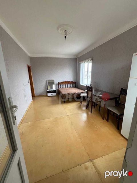 Satılır 2 otaqlı köhnə tikili 46 m² — Bakı