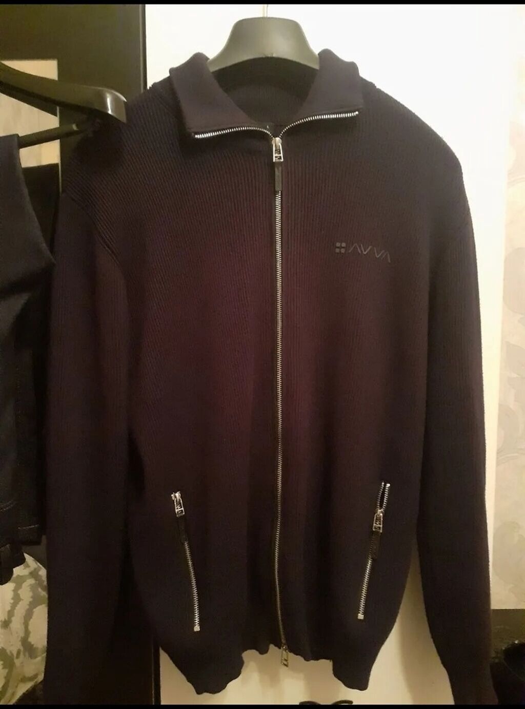 AVVA Kişi Kardiqanı — Regular Fit, L ölçüsü