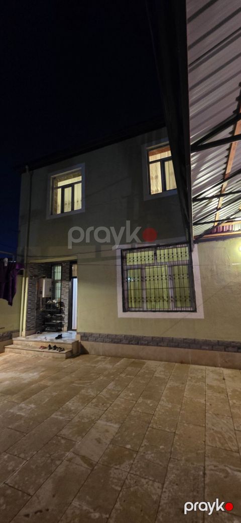 5 otaqlı, 180 kv. m, yeni təmirli ev
