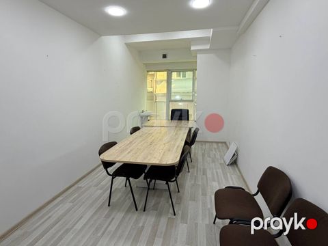 İcarəyə verilir 1 otaqlı ofis 21 m²