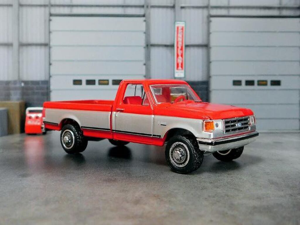 Greenlight Ford F-150 modeli Model bağlıdır. Amerikadan alınıb — Mallar, Xırdalan (2)