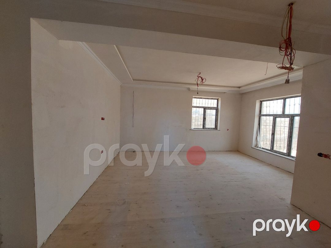 Həyət evi, Qobu qəs. — Ev, villa, Bakı (2)