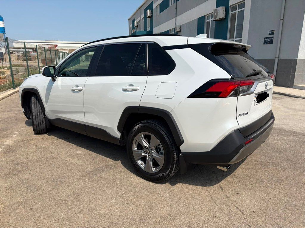 Toyota RAV4, 2.0 L, 2023 il, 44 000 km — Avtomobillər, Bakı (8)