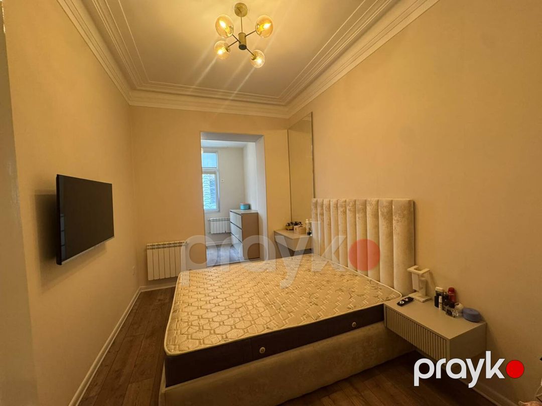 Satılır 2 otaqlı köhnə tikili 65 m² — Mənzil, Bakı (4)