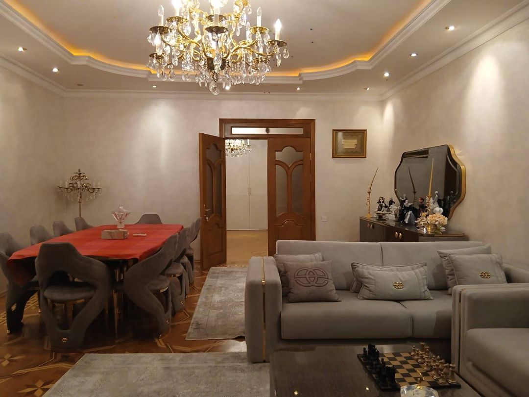 İcarəyə verilir 4 otaqlı yeni tikili 215 m² — Mənzil, Bakı (3)