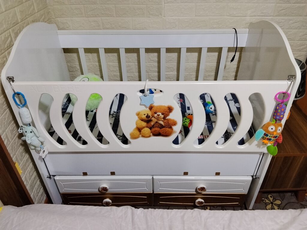 Uşaq beşiyi - işlənmiş, matras ilə — Bəşikləri, Bakı (4)