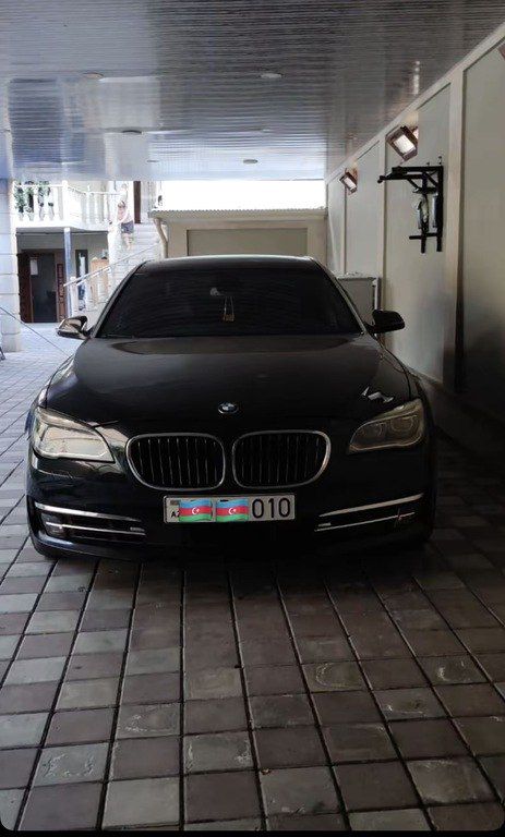 BMW 750, 4.4 L, 2010 il, 179 000 km — Avtomobillər, Bakı