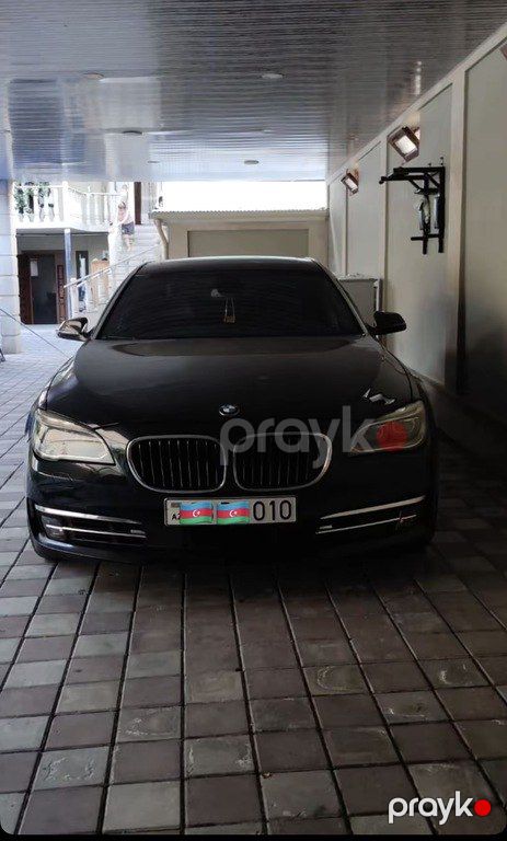 BMW 750, 4.4 L, 2010 il, 179 000 km