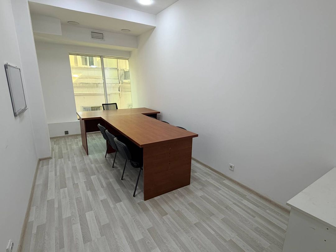 İcarəyə verilir 1 otaqlı ofis 18 m² — Ofis, Bakı