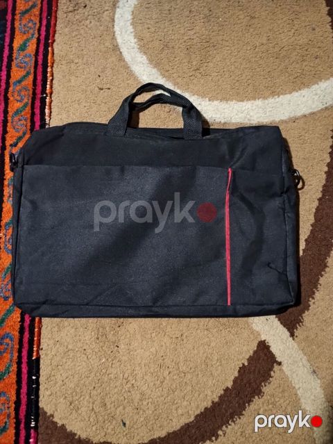 Siyah Çanta