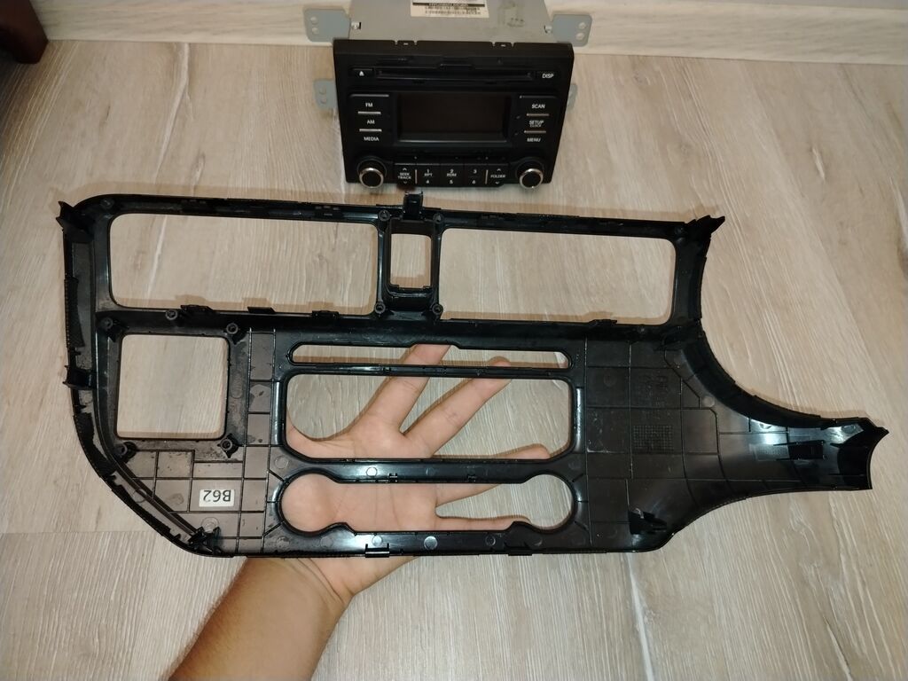 Kia Rio monitor original hec bir problemi yoxdu hee bir şeyi — Elektronika, Bakı (4)