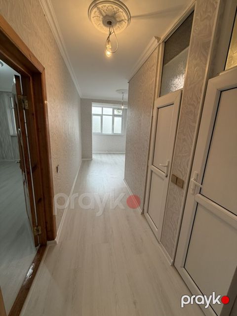 🏡 MƏNZİL SATILIR — ABBAS SƏHHƏT, 4-CÜ MİKRORAYON Mənzil 5 mərtəbəli