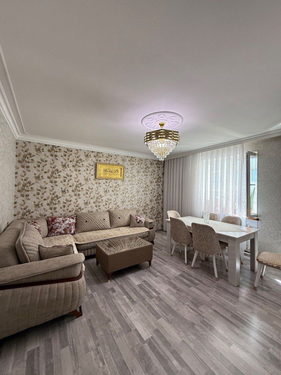 Satılır 4 otaqlı köhnə tikili 90 m² — Mənzil, Bakı