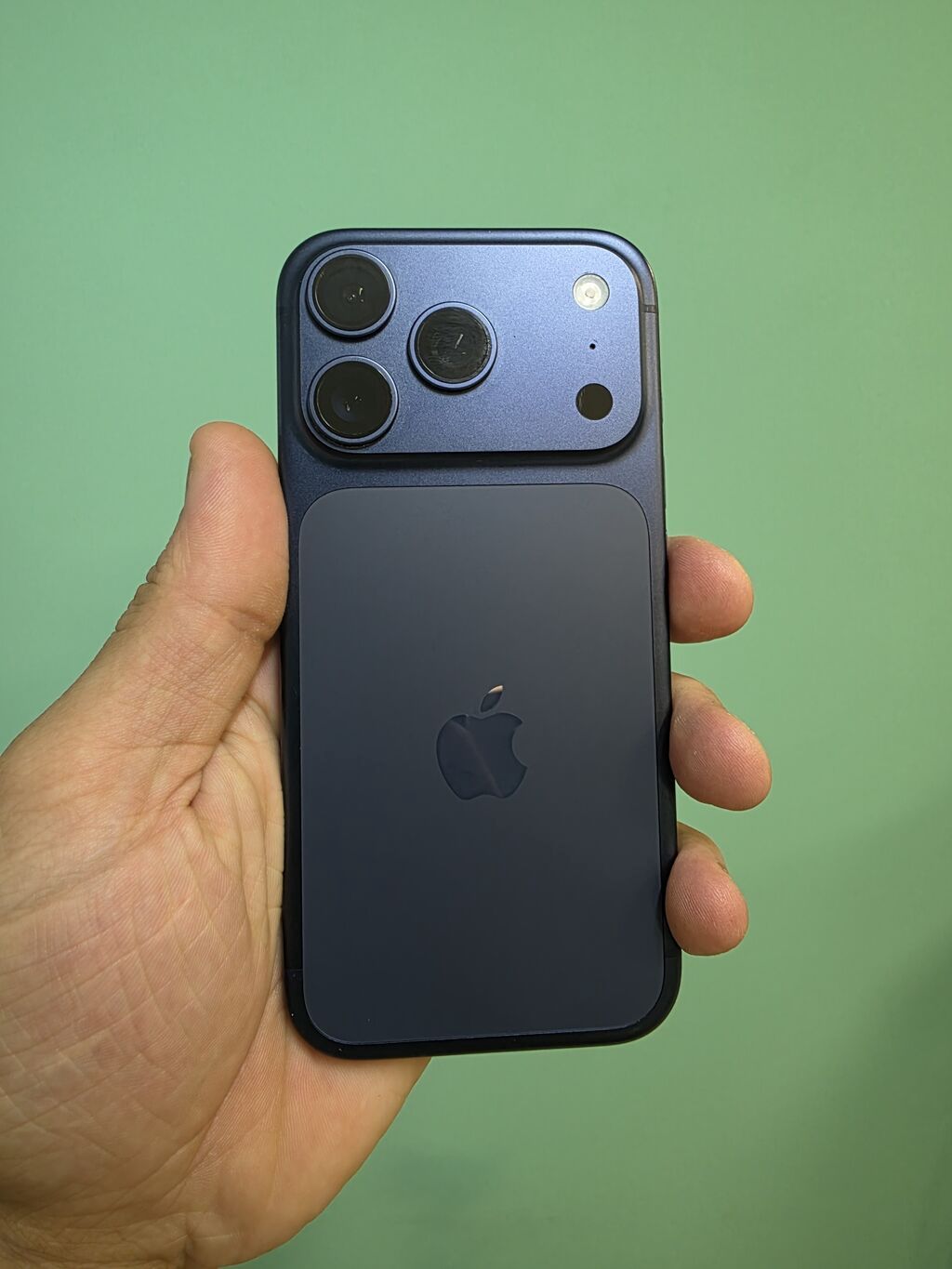 IPhone 17 Pro, Göy