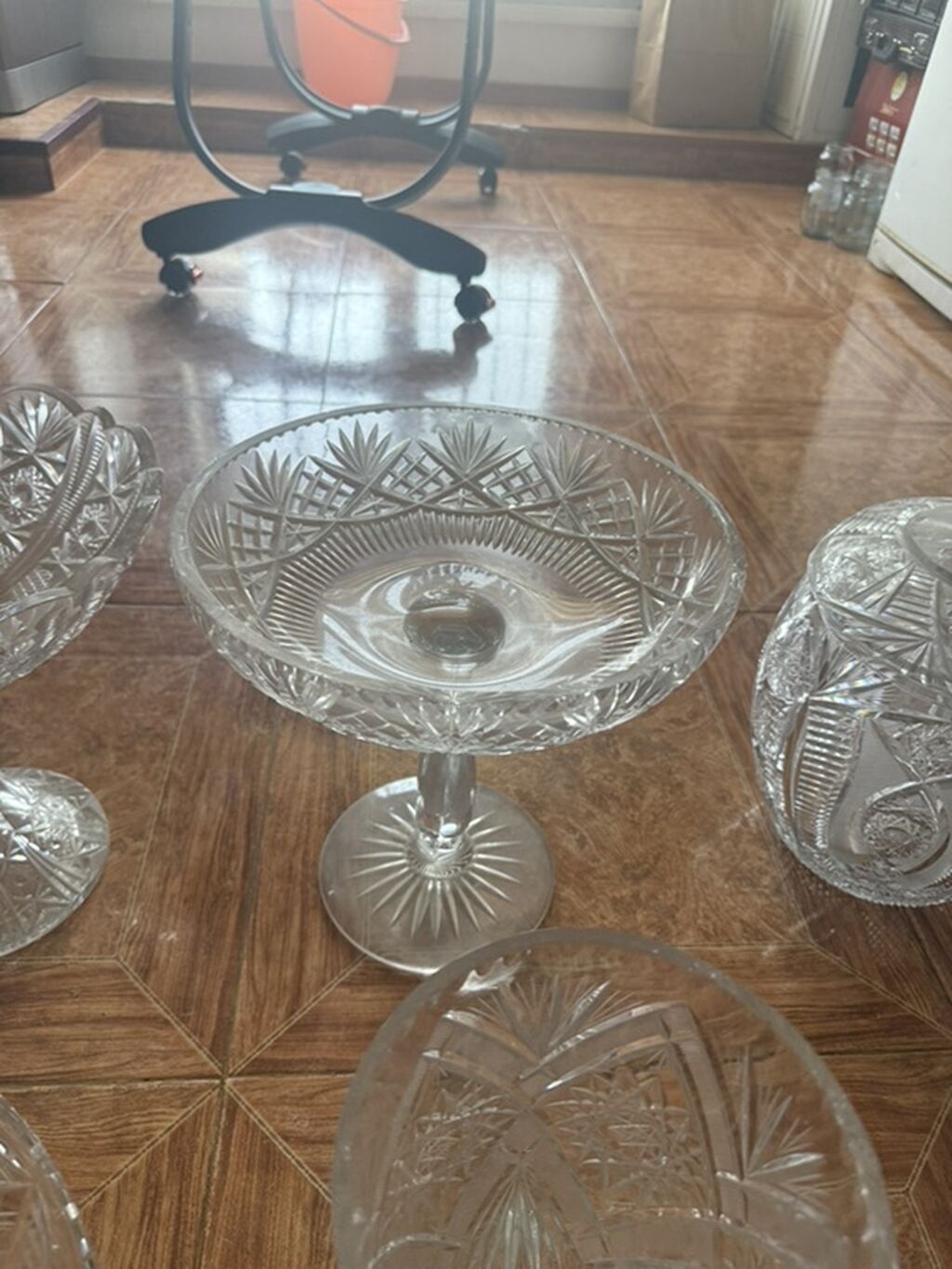 Kəsilmiş naxışlı şüşə/kristal qabaq-üstlər dəsti - Müxtəlif ölçü və — Mallar, Bakı (4)