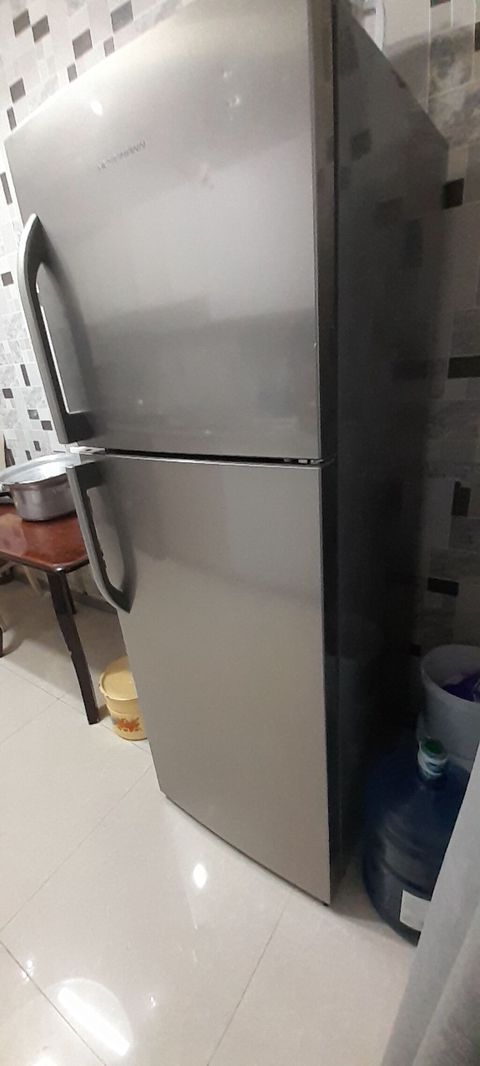Hoffmann iki qapılı soyuducu - Rəng: Gümüş (inox görünüşlü) - Qapı