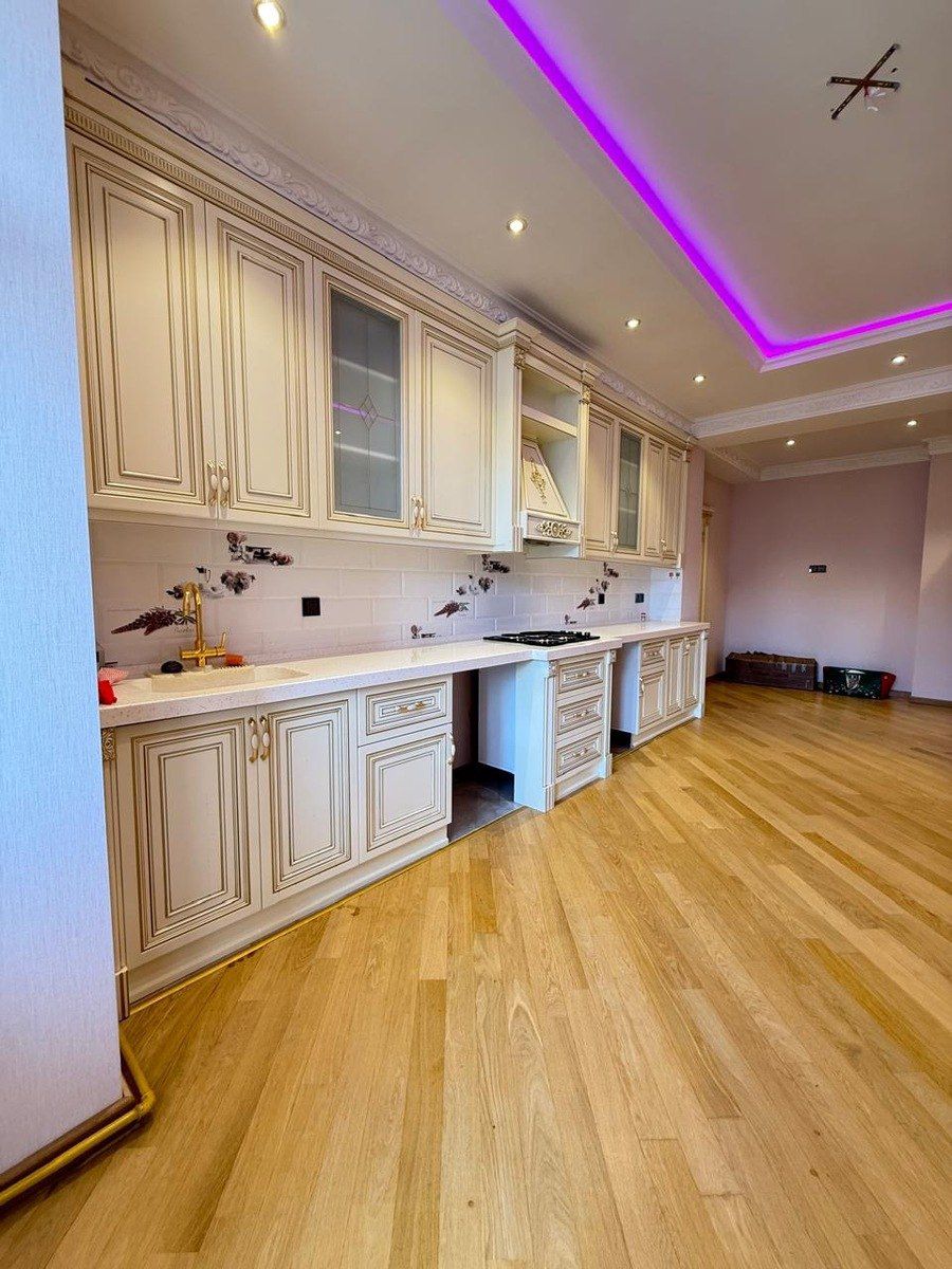 Satılır 4 otaqlı yeni tikili 217 m² — Mənzil, Bakı (10)