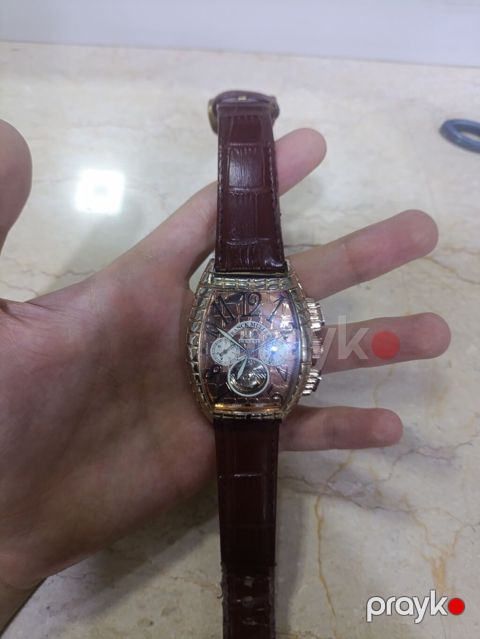 Franck Muller üslublu kişinin qol saatı Xüsusiyyətlər: - Korpus