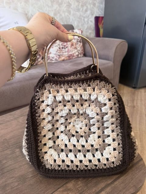 Əl işı toxunma çanta - Dizayn: Qəfəsvari “granny square” naxışlı