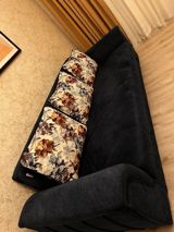 Məhsul: 3 yastıqlı divan - Rəng və dizayn: Qara/qartal-boz tonlarında — Goods