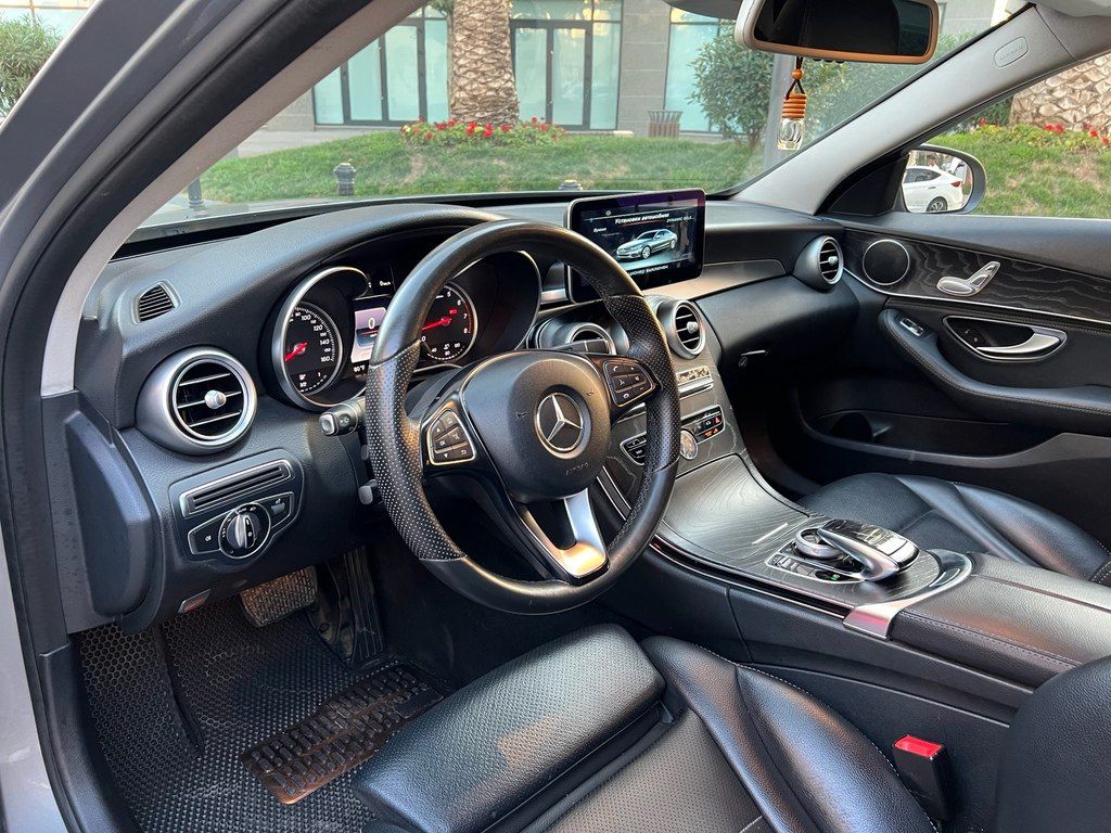 Mercedes C 300, 2.0 L, 2015 il, 270 000 km — Avtomobillər, Bakı (3)