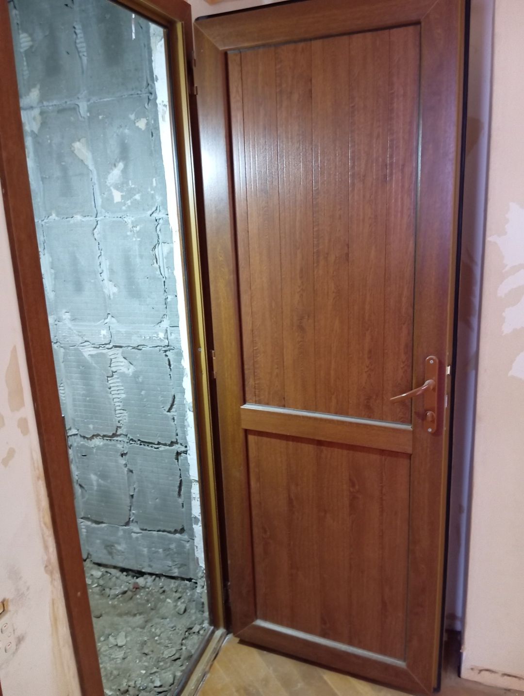 Qapılar — Təmir və inşaat, Bakı (3)