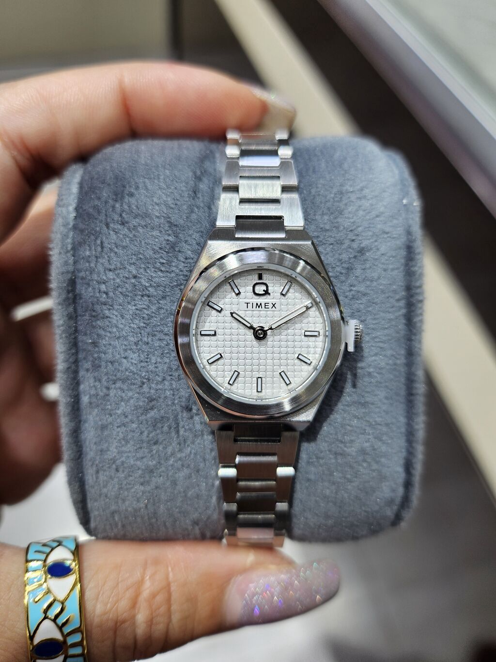 Timex Q kolleksiyasından zərif qadın qol saatı - Korpus və qolbaq — Qol saatları, Digah (2)