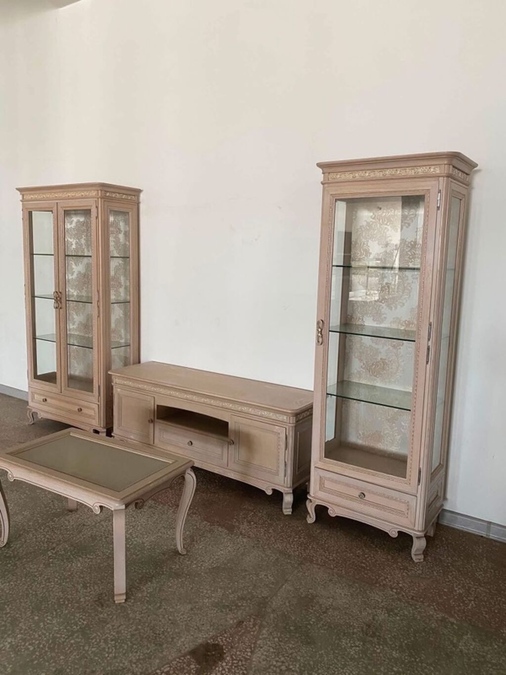 Klassik üslubda qonaq otağı mebel dəsti Unvan ceyranbatan — Qonaq otağı üçün, Bakı
