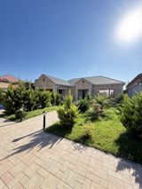 Satılır 4 otaqlı həyət evi/bağ evi 180 m² — Rövşən