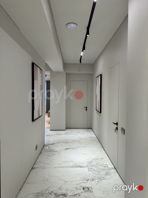 Satılır 4 otaqlı yeni tikili 155 m²