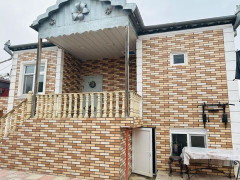 3 otaqlı həyət evi - Ümumi plan: eyvanlı giriş, geniş dəhliz, 3 ayrı