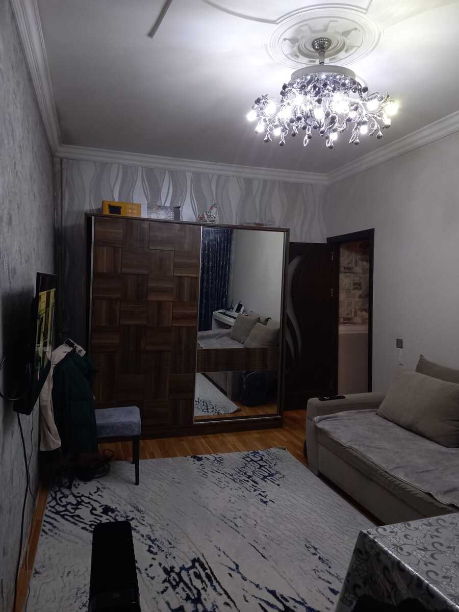 For sale: 2-room apartment (old building), 44 m² — Mənzil, Bakı (10)
