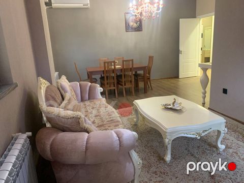 İcarəyə verilir 3 otaqlı yeni tikili 130 m²